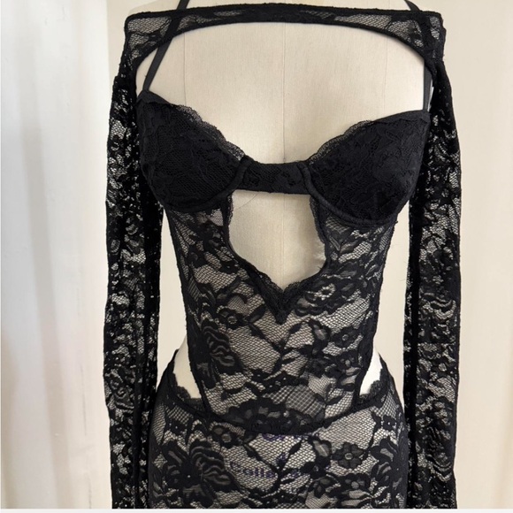 Elegant Black Lace Women Dress - Picture 7 of 7